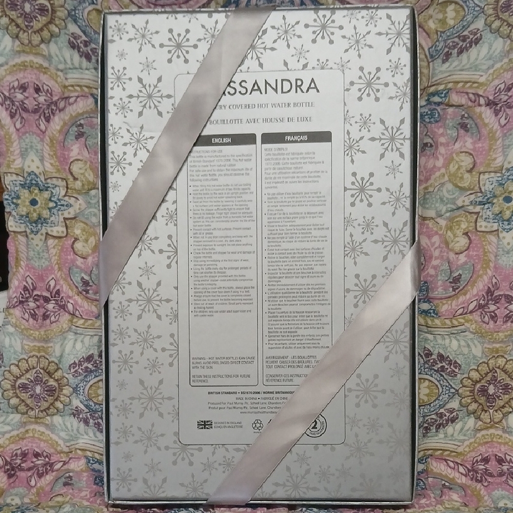 🦋SOOTH YOUR ACHES WITH LUXURY & SOFTNESS🦋 Cassandra Luxury Hot Water Bottle - Picture 3 of 3